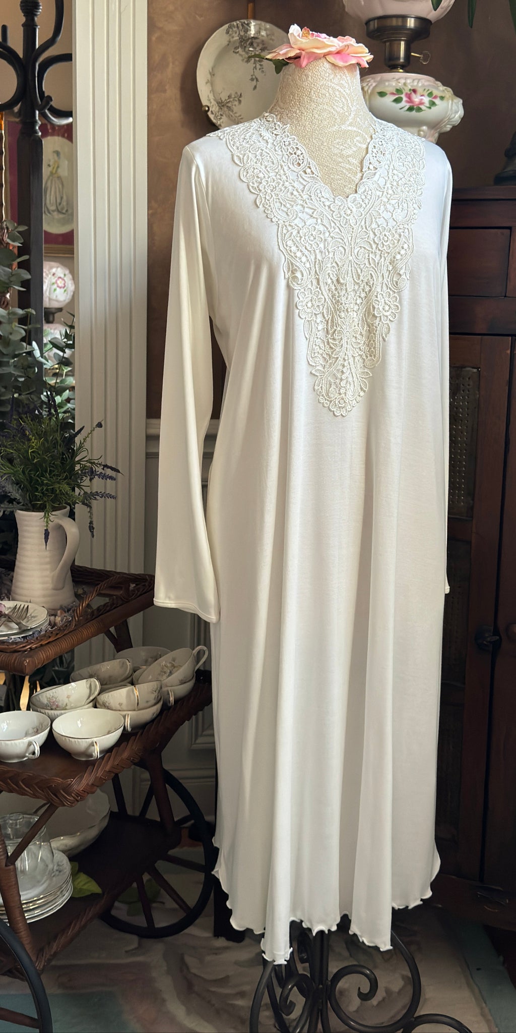 JACQUELYN Long Sleeve Ballet Length Nightgown