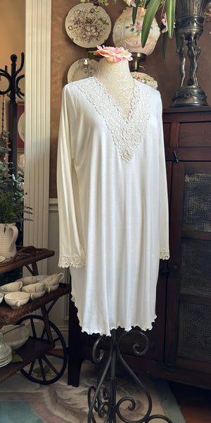JEANETTE Long Sleeve Knee Length Nightgown