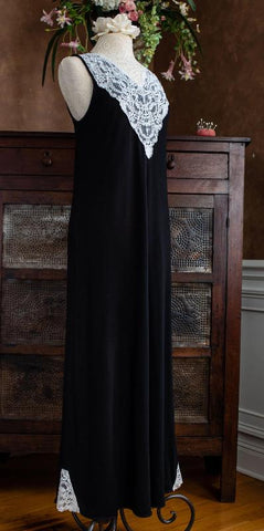 OLIVIA Sleeveless Long Gown